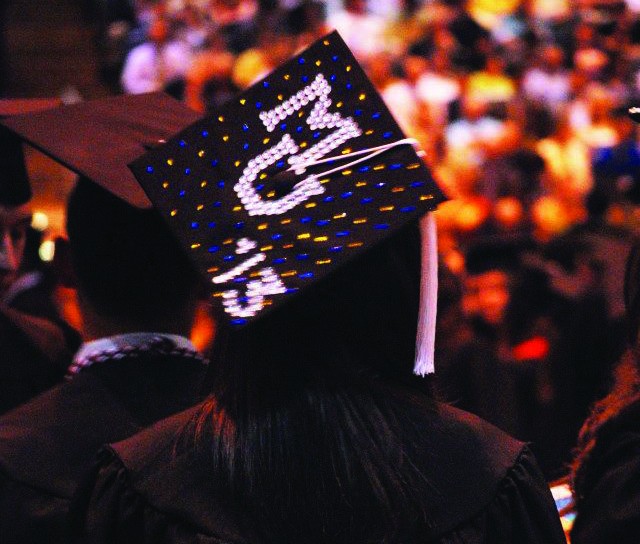 Students express mixed feelings over eliminated mid-year commencement