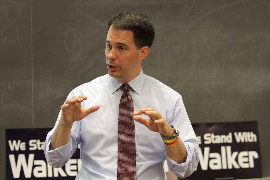 Gov. Scott Walker talks to students 