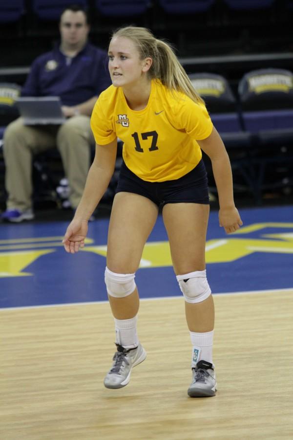 Junior libero Lauren Houg will look to hold down the back line for the new-look Golden Eagles in 2015. (Photo: Valeria Cardenas)