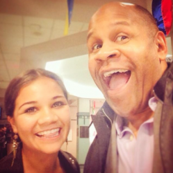 Actor and Marquette alum Rondell Sheridan poses with a student at the MUSG speaker series event Nov. 13. (Photo by Karla Padillia)