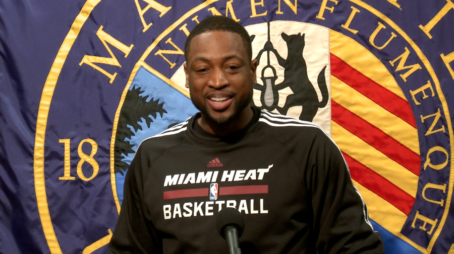 Wade donates gift for Live to Dream reading program