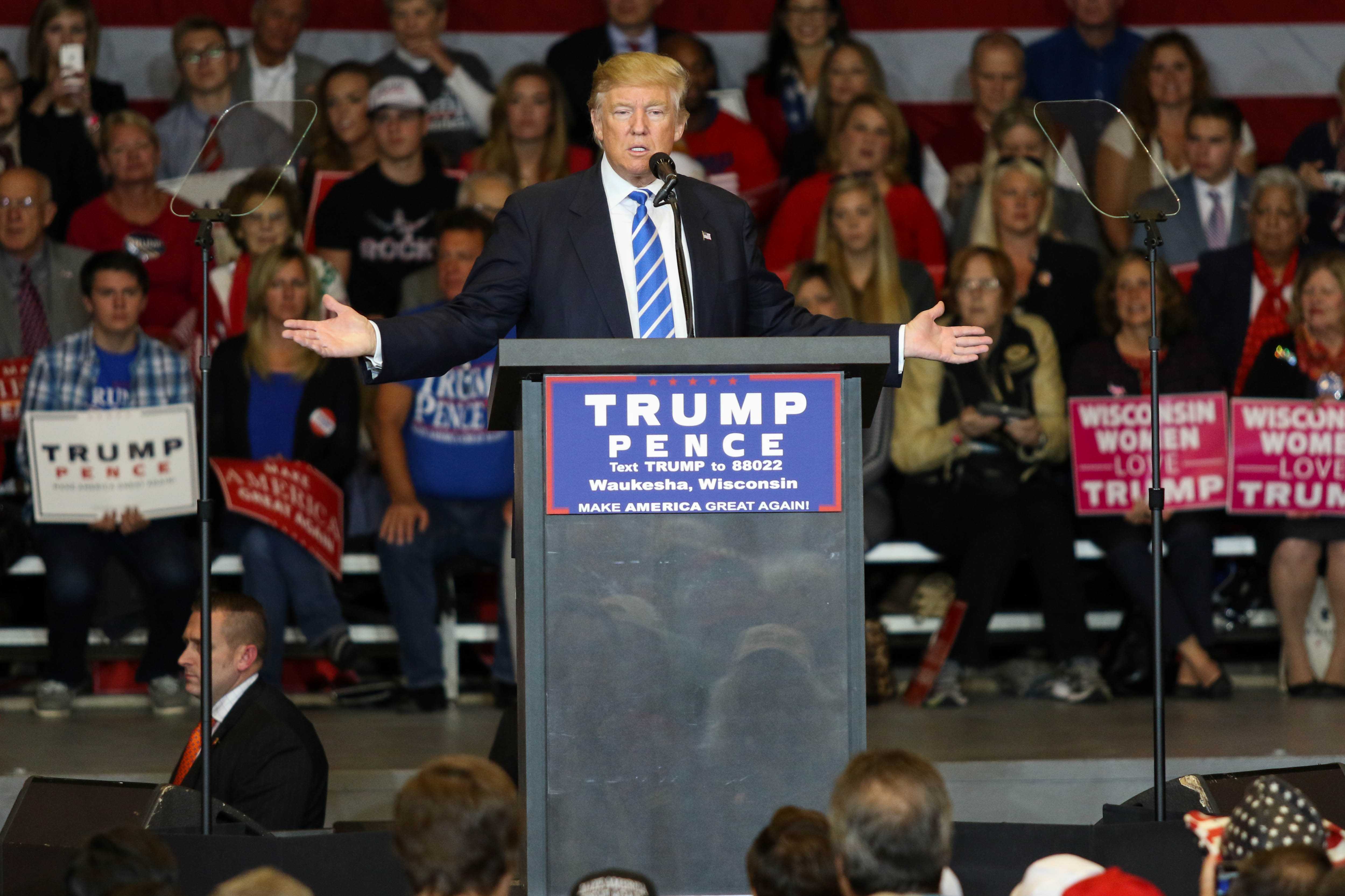 Trump campaigns in Waukesha for Wisconsin vote