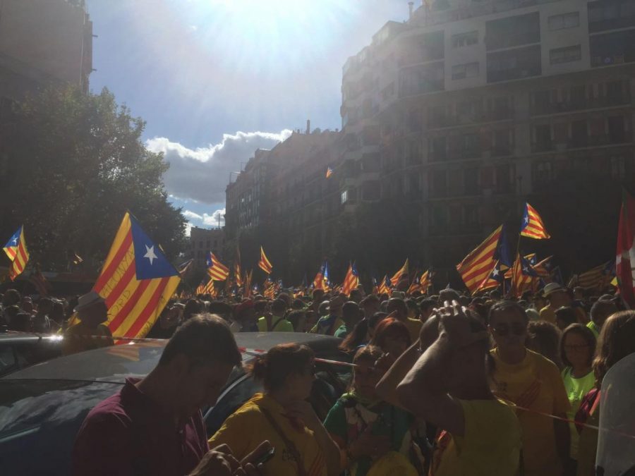 Photo courtesy of Julia Uriach Dasca
Catalonian people took to the streets to protest police violence following Sundays illegal independence referendum attempt.