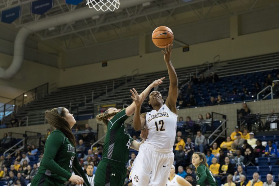 Five+players+finish+in+double-digits+as+Marquette+routs+Loyola-Maryland