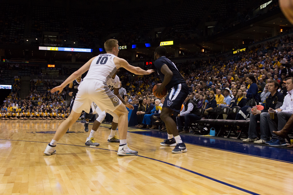 College basketball: No. 1 Villanova slips past Marquette