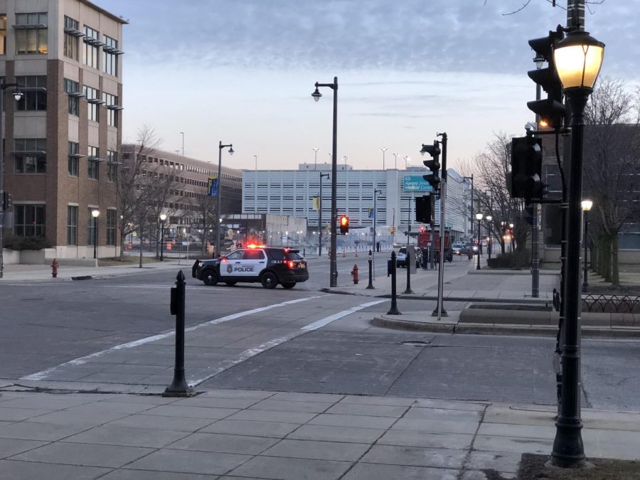 BREAKING: Police block off 12th Street after car accident