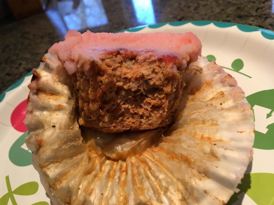 Meatloaf and mashed potatoes arent the typical cupcake ingredients. 