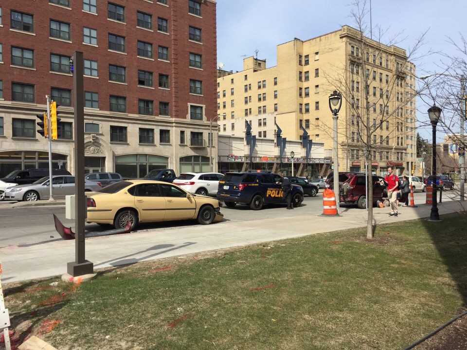 Car accident occurs outside Engineering Hall – Marquette Wire