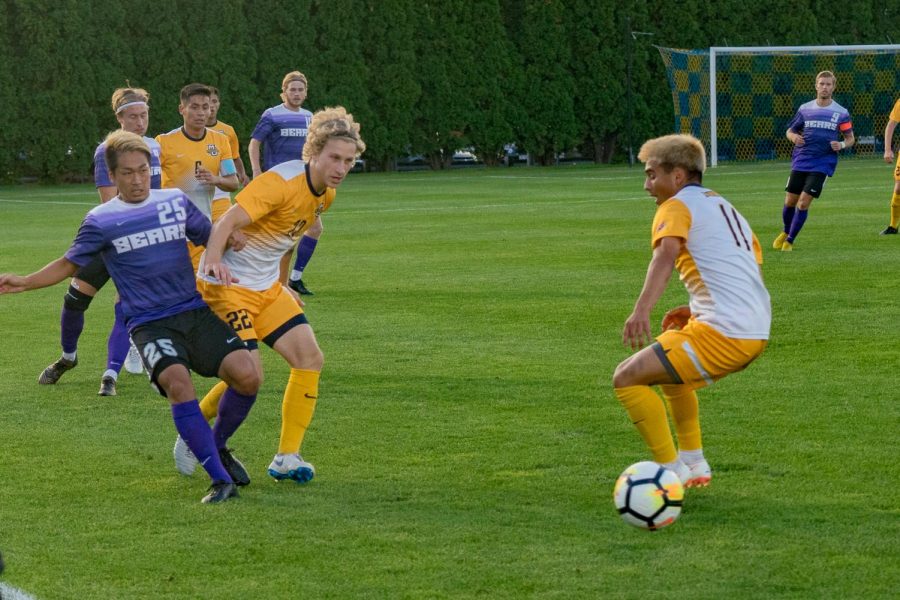 Mens soccer offense shows improvement in 2018