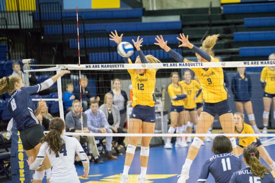 Volleyball opens four-match road trip with four-set victory against Villanova