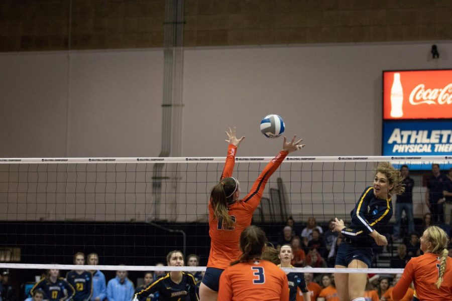 Volleyball falls at No. 3 University of Illinois in NCAA Tournament