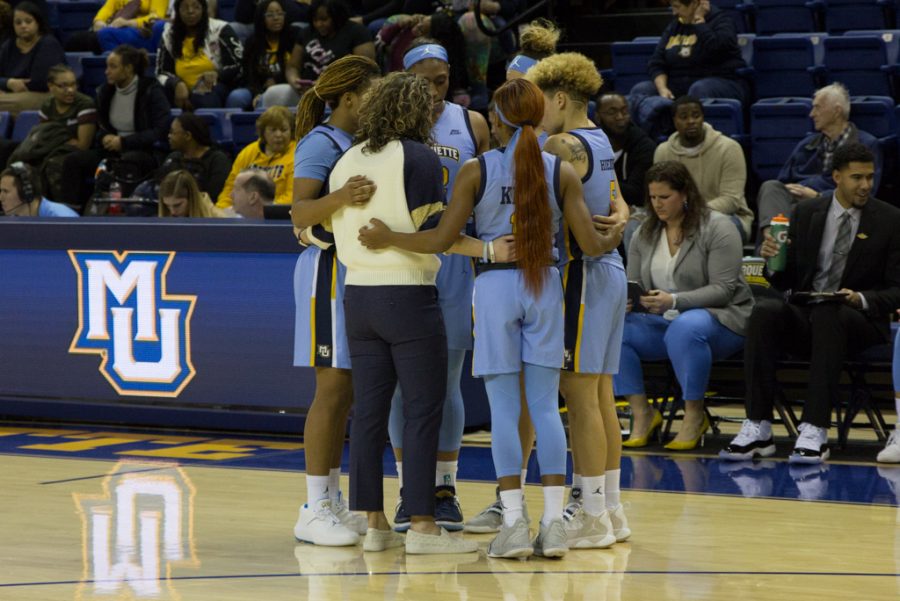 Womens basketball edges Georgetown to remain undefeated in BIG EAST play
