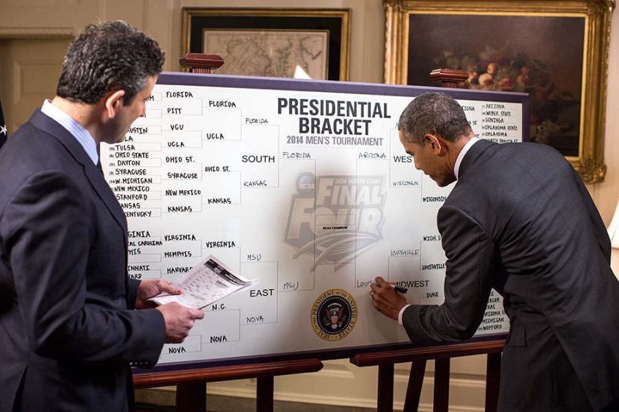 President+Barack+Obama+participates+in+an+ESPN+interview+with+Andy+Katz+regarding+the+Presidents+2014+NCAA+Division+I+Mens+Basketball+Tournament+bracket%2C+in+the+Map+Room+of+the+White+House%2C+March+18%2C+2014.+%28Official+White+House+Photo+by+Pete+Souza%29