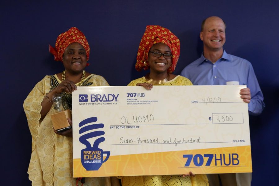 Olwapelumi Oguntade, a freshman in the College of Arts & Sciences, won the first prize in the “social business track for her Nigerian women’s clothing line Oluomo.
