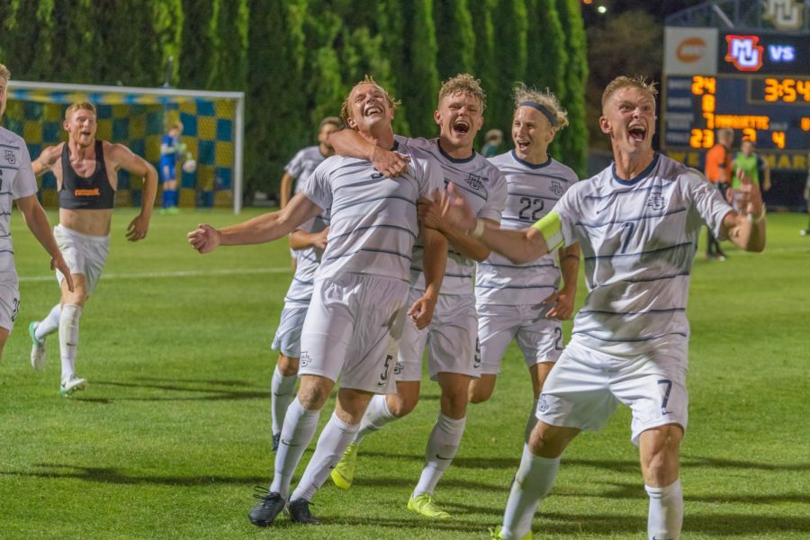 Marquette+mens+soccer+celebrates+after+Manuel+Cukajs+game-winning+goal+Friday+night+against+UAB.