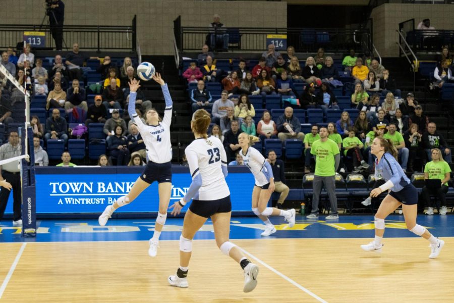 Junior setter Sarah Rose sets the ball in Marquettes win against Xavier Nov. 1 at the Al McGuire Center.
