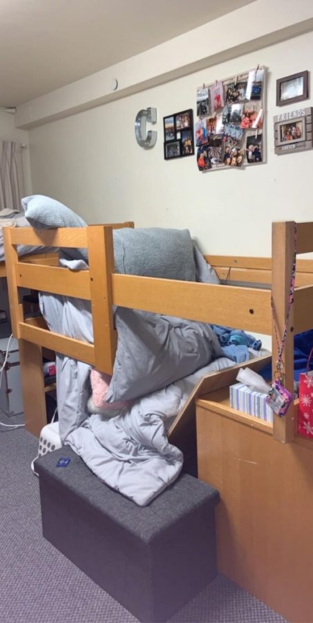 Catherine Sajdak said she put very little weight on the bed when it collapsed.

Photo courtesy of Catherine Sajdak