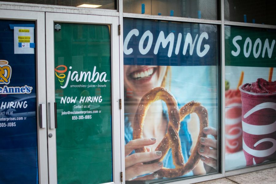 Auntie Anne's will be moving in between the Starbucks and Cousins on Wisconsin Ave.