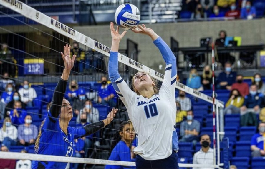 Taylor Wolf (10) sets up a pass in Marquettes 3-1 loss to No. 24 Creighton Oct. 29. 