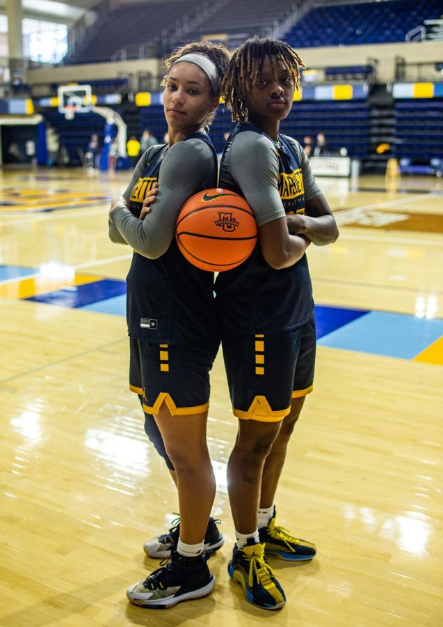 Redshirt first-year guards Rose Nkumu (left) and Danyel Middleton (right). 