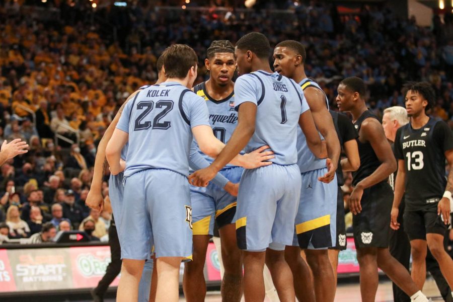 Marquette+mens+basketball+in+a+huddle+during+its+64-56+win+over+Butler+Feb.+26.+