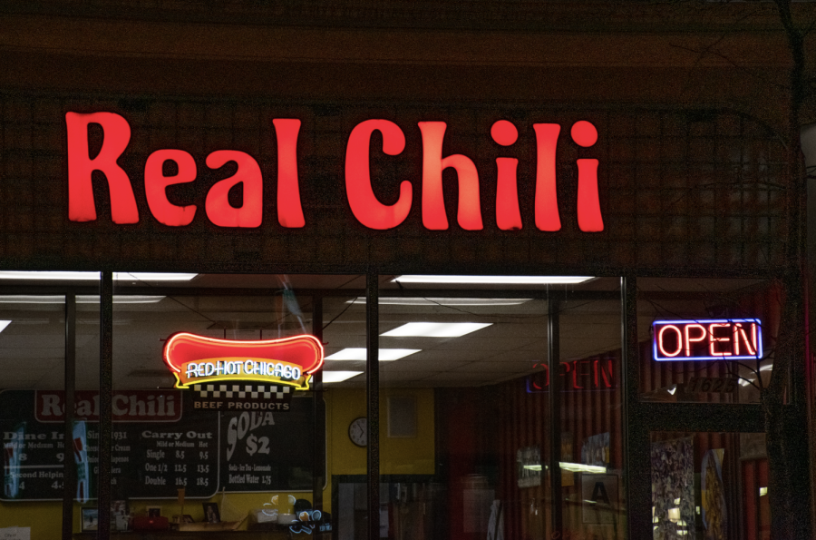Real+Chili+is+open+until+3+a.m.+on+the+weekends+and+2+a.m.+during+the+week.