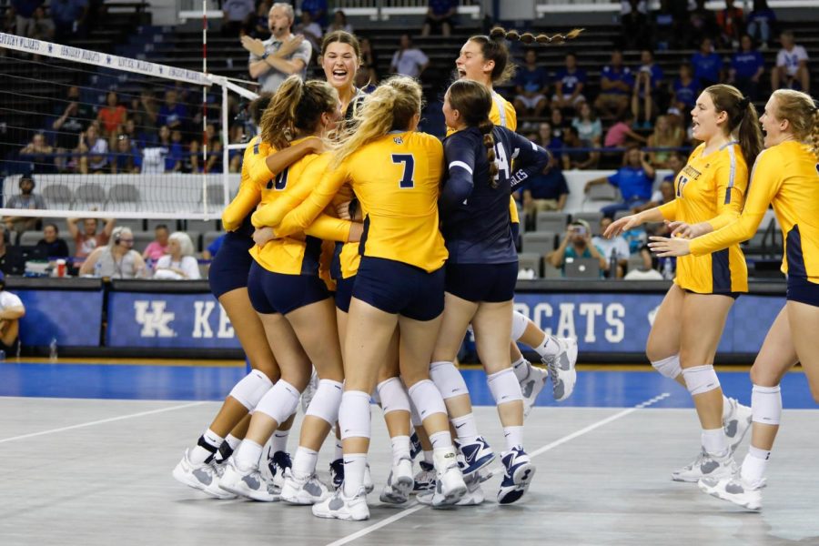 Marquette volleyball celebrates after its 3-2 upset win over No. 11 Kentucky Aug. 26. (Photo courtesy of Marquette Athletics.)