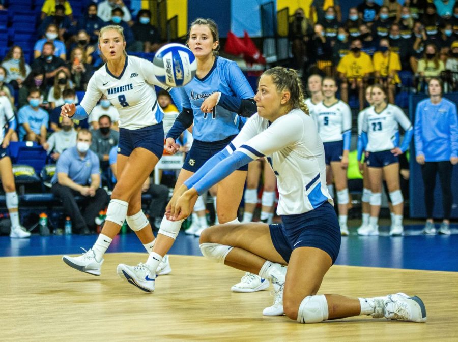 Hannah+Vanden+Berg+goes+for+a+big+in+Marquette+volleyballs+0-3+loss+to+Wisconsin+in+2021+at+the+Al+McGuire+Center.+