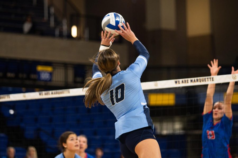 Aubrey+Hamilton+finished+with+a+team+high+14+kills+in+No.+19+Marquettes+3-0+win+over+DePaul+Sept.+21.+