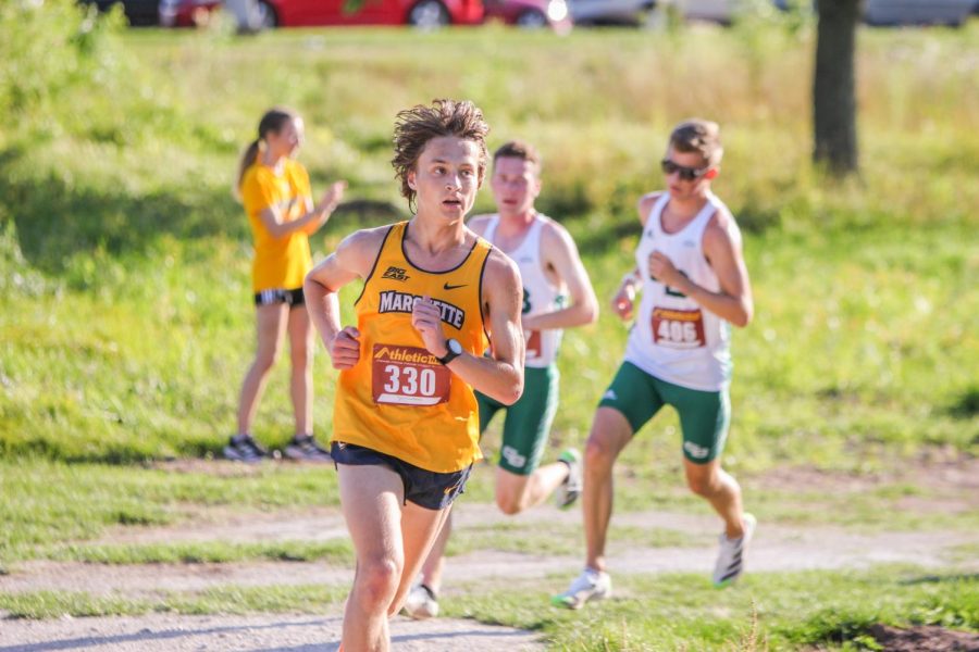 Tyler Re running at the Phoenix Invitational Sept. 9 at the University of Wisconsin-Green Bay. (Photo courtesy of Marquette Athletics.)