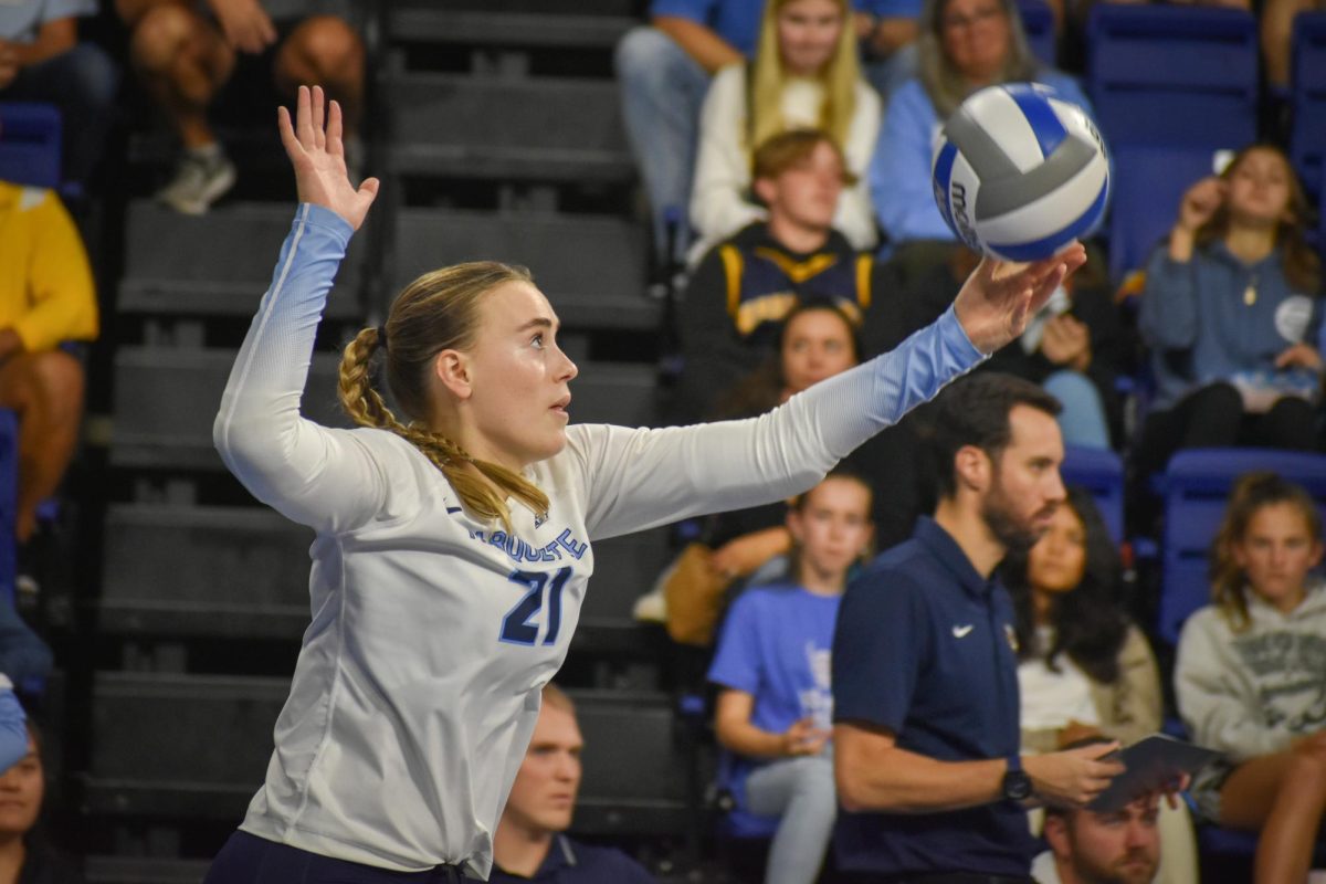 Graduate+student+Sarah+Kushner+went+from+outside+hitter+to+libero+in+her+first+year+at+Marquette.