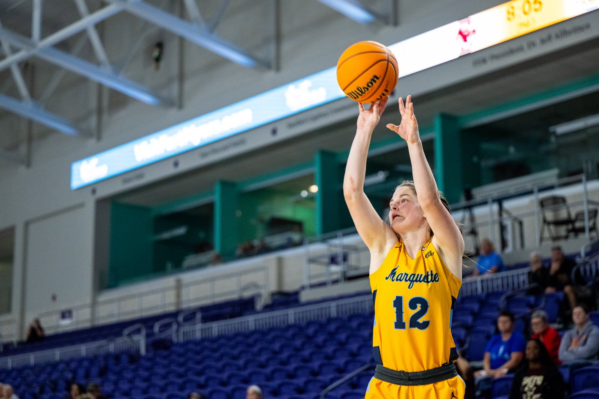 Sophomore guard Kenzie Hare finished with a career-high 25 points in Marquettes 73-65 win over Boston College in the Fort Myers Tip-Off semifinals. (Photo courtesy of Marquette Athletics.)