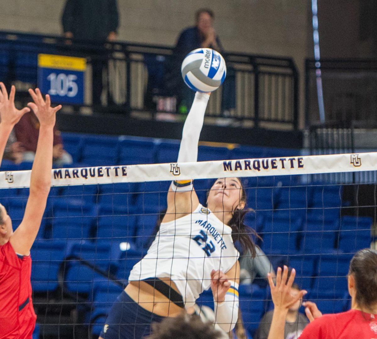 Hattie Bray led Marquette with three blocks in its 3-0 sweep over Florida Gulf Coast. (Photo courtesy of Marquette Athletics.)