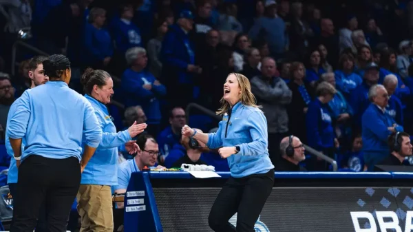 Women’s basketball overcomes double-digit deficit to snag a 74-69 win at Drake in the first round of the WBIT