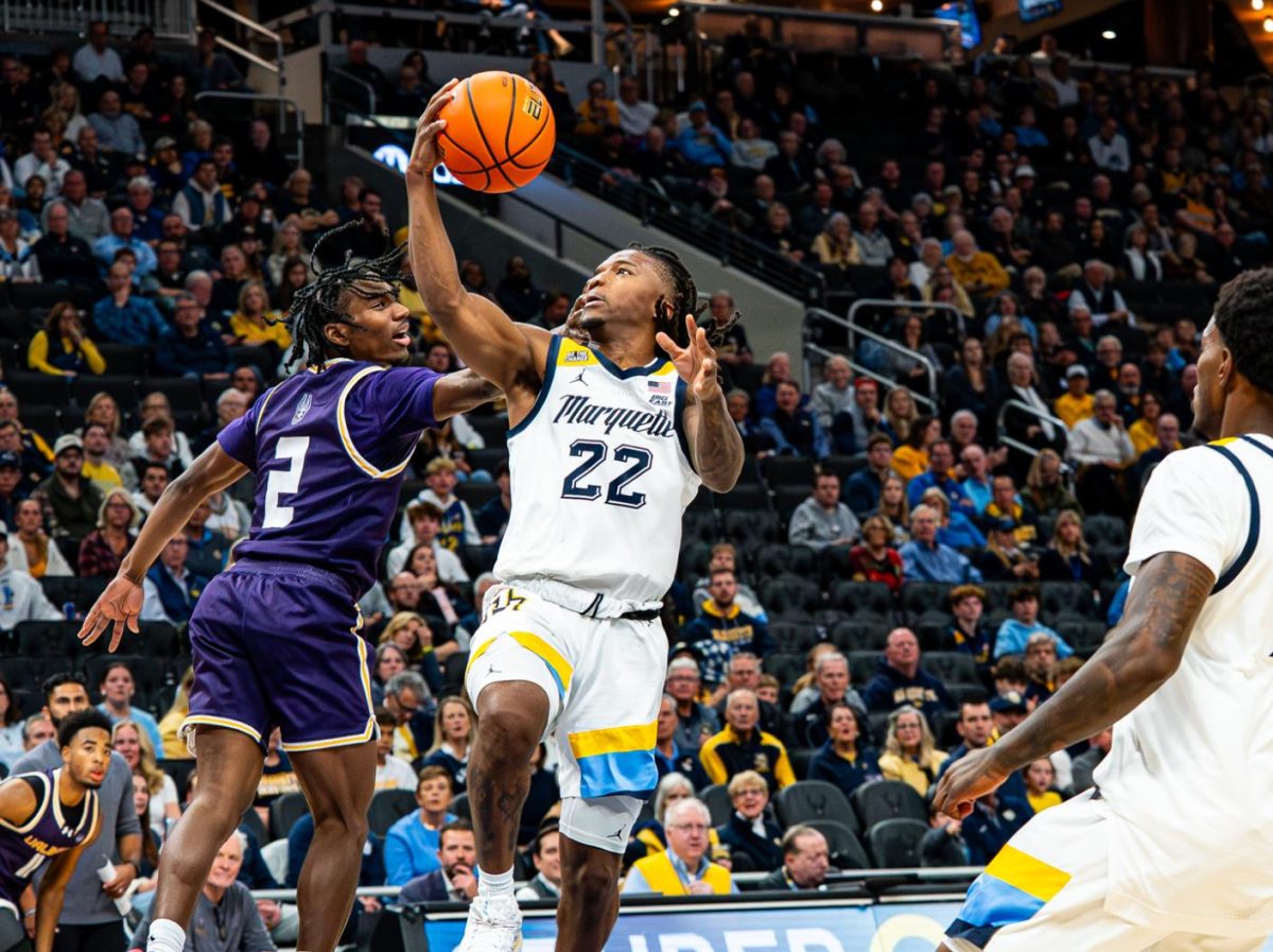 Sean Jones became the second men's basketball player to enter the transfer portal.